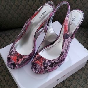 Heels...Multicolor Pink/Orange/Black. Size 8.5M